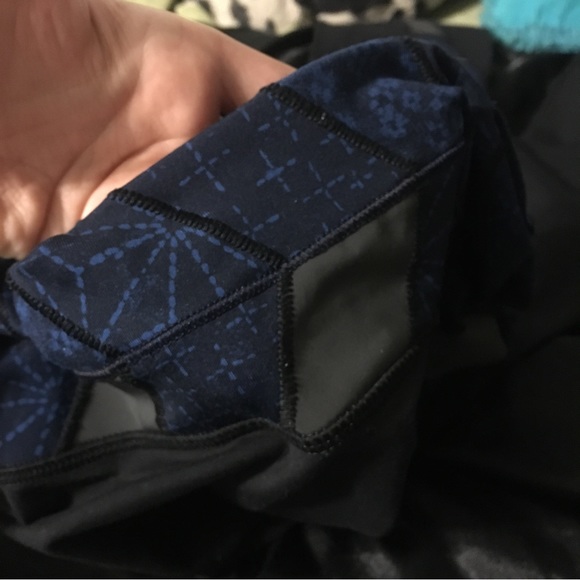 * NWOT Lululemon Size 6 / XS yoga matching set blue navy black gold white - Picture 11 of 14